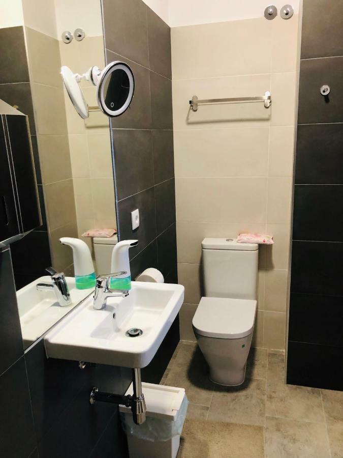 סנטיאגו דה קומפוסטלה Albergue Sixtos No Caminho מראה חיצוני תמונה